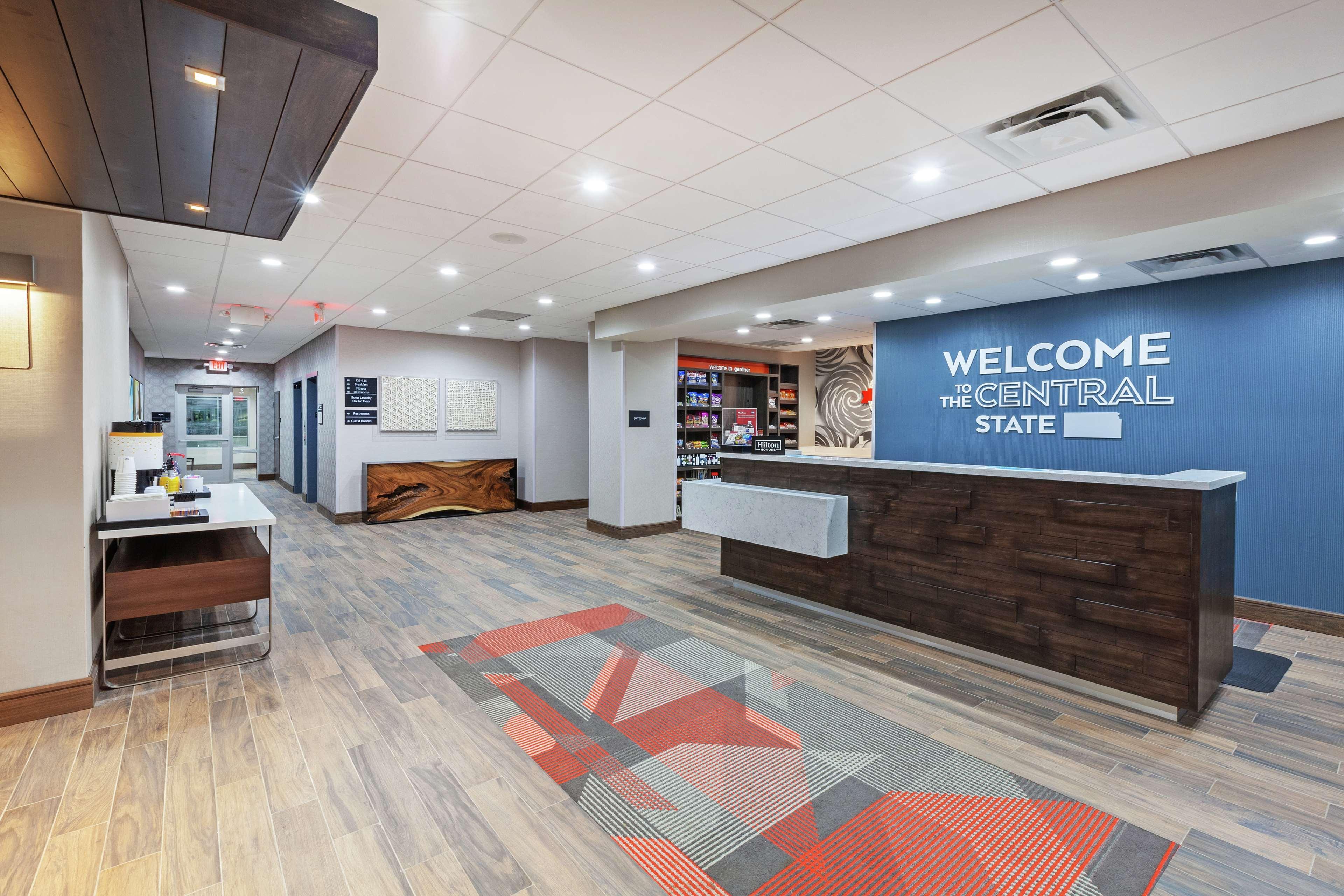 Hampton Inn Gardner Exteriér fotografie